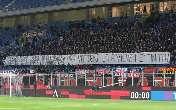 Banner against Donnarumma