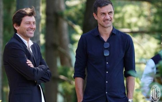 Leonardo and Paolo Maldini observing AC Milan training session